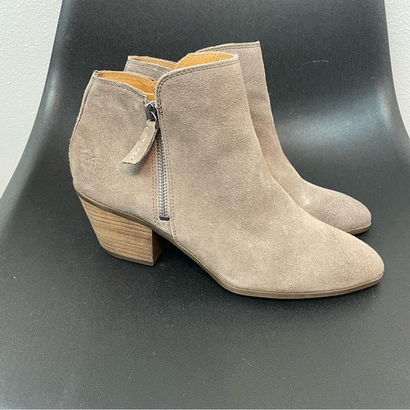 Frye Shoes - Frye Judith Zip Bootie Taupe Suede
